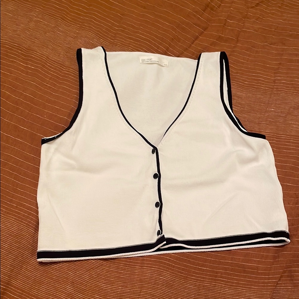 Oak and Fort cropped vest
